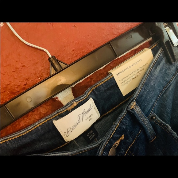 High rise skinny jeans - Picture 3 of 10